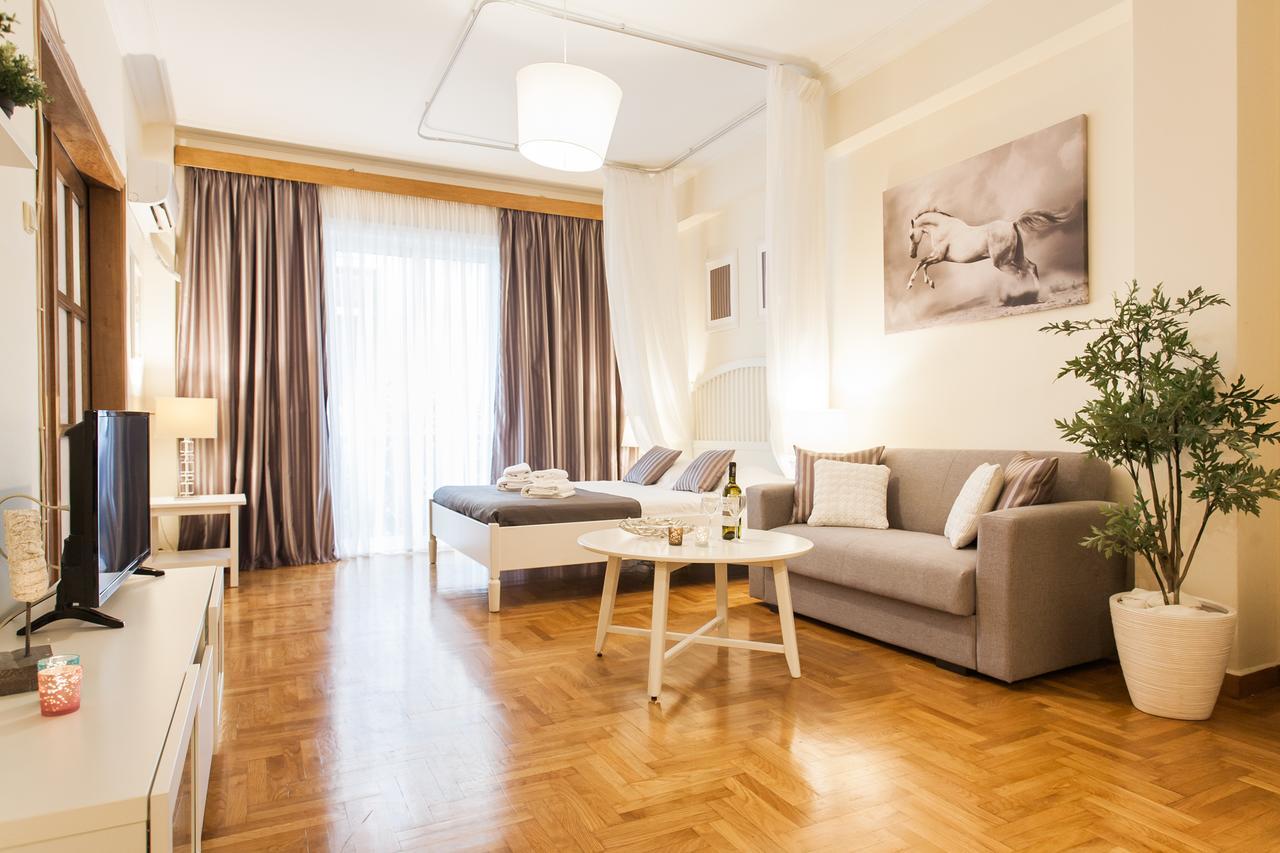 Athenian Home By Livin Urbban Екстер'єр фото